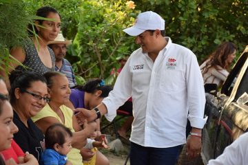 Ernesto Luque recorrió los municipios de Pinal de Amoles y Arroyo Seco