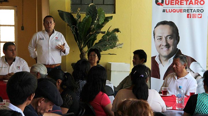 Ernesto Luque escuchó a comerciantes, empresarios y artesanos en Tequisquiapan