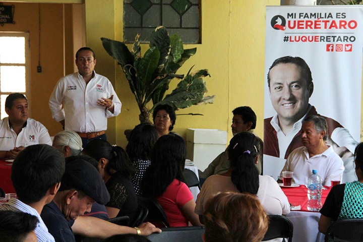 Ernesto Luque escuchó a comerciantes, empresarios y artesanos en Tequisquiapan