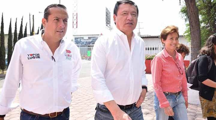 Acompaña Osorio Chong a Ernesto Luque en recorrido por comunidad de Jesús María