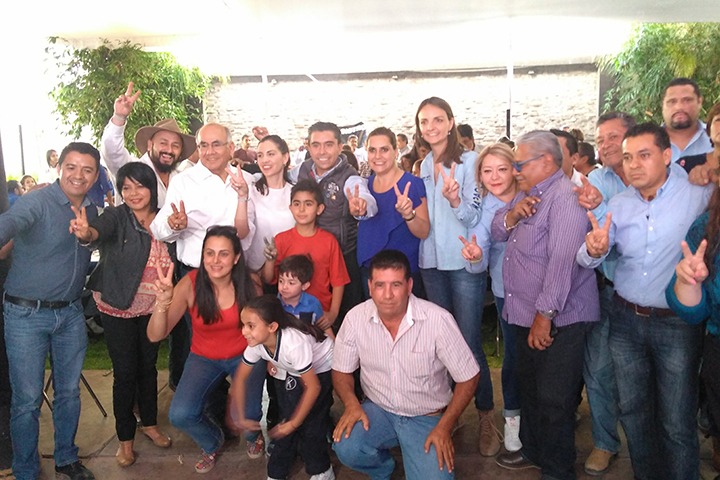 Cierran filas panistas de Corregidora con Roberto Sosa
