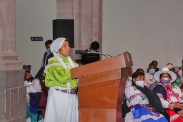 Isabel Domínguez, reunión líderes indígenas