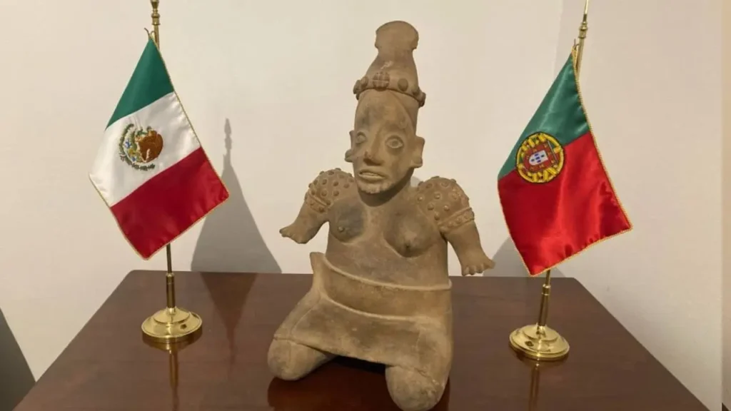 México recupera una pieza arqueológica milenaria que iba a ser subastada en  Portugal - El Informe Diario
