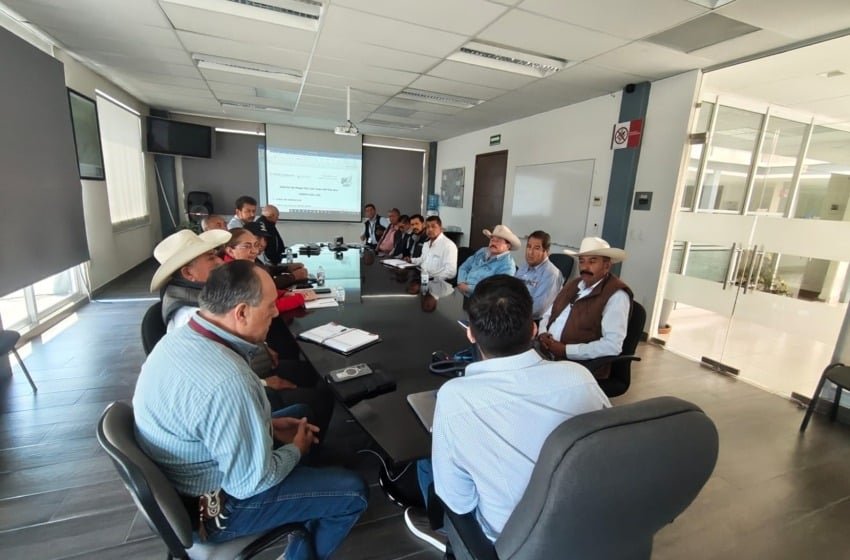 Conagua revisa avances del ciclo agrícola con productores del Distrito de Riego 023 en Querétaro