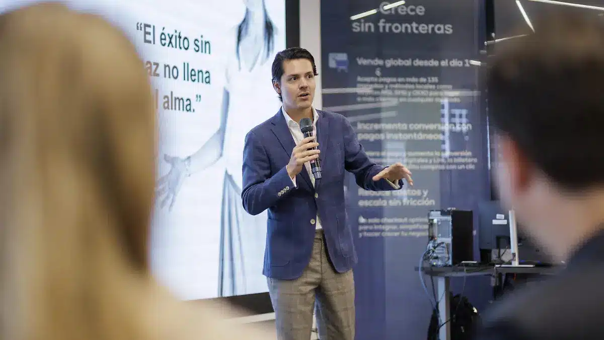 Confirma Felipe Macías salida de Alejandro Sterling de Desarrollo Económico