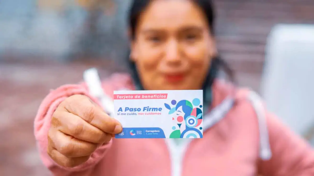 Entregan tarjetas con descuentos en servicios de salud en Corregidora