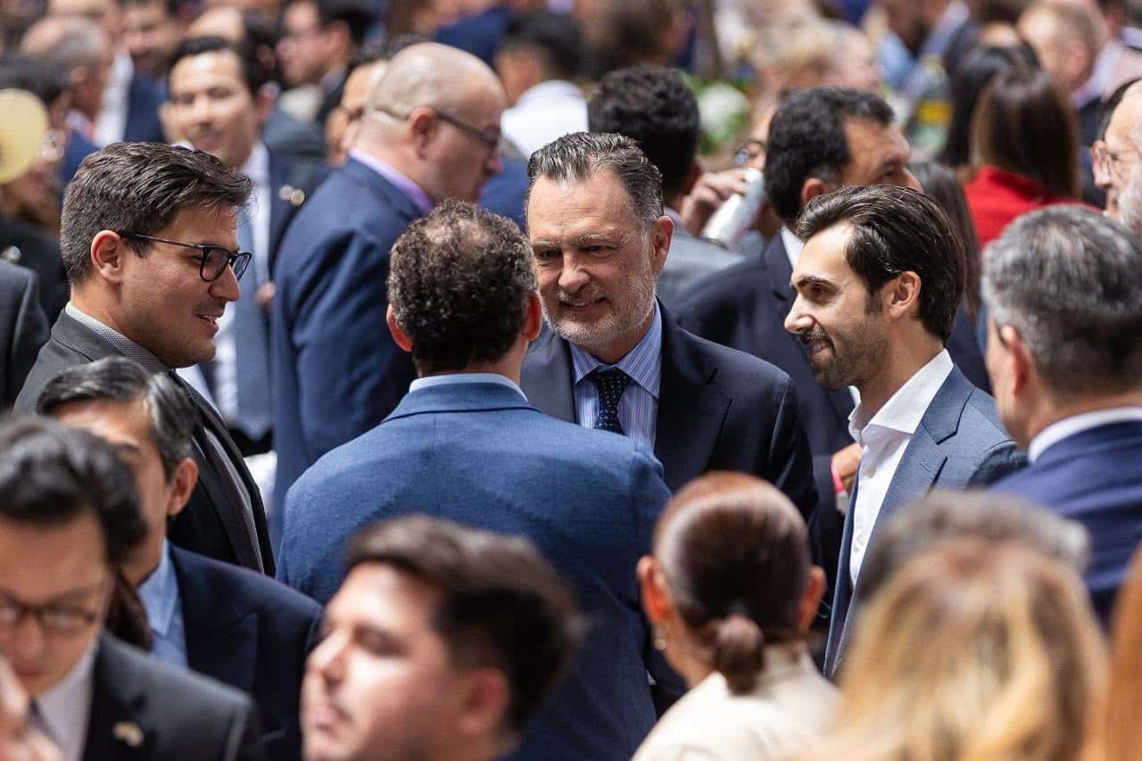 Mauricio Kuri participa en ceremonia por aniversario de la Independencia de EU