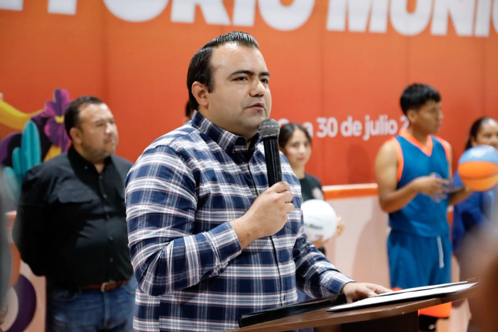 Gaspar Trueba planea mercado que fortalezca economía de Soriano