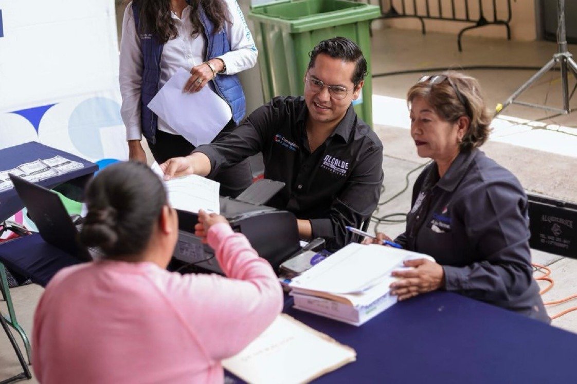 Chepe Guerrero acerca trámites y servicios a la comunidad de San Rafael