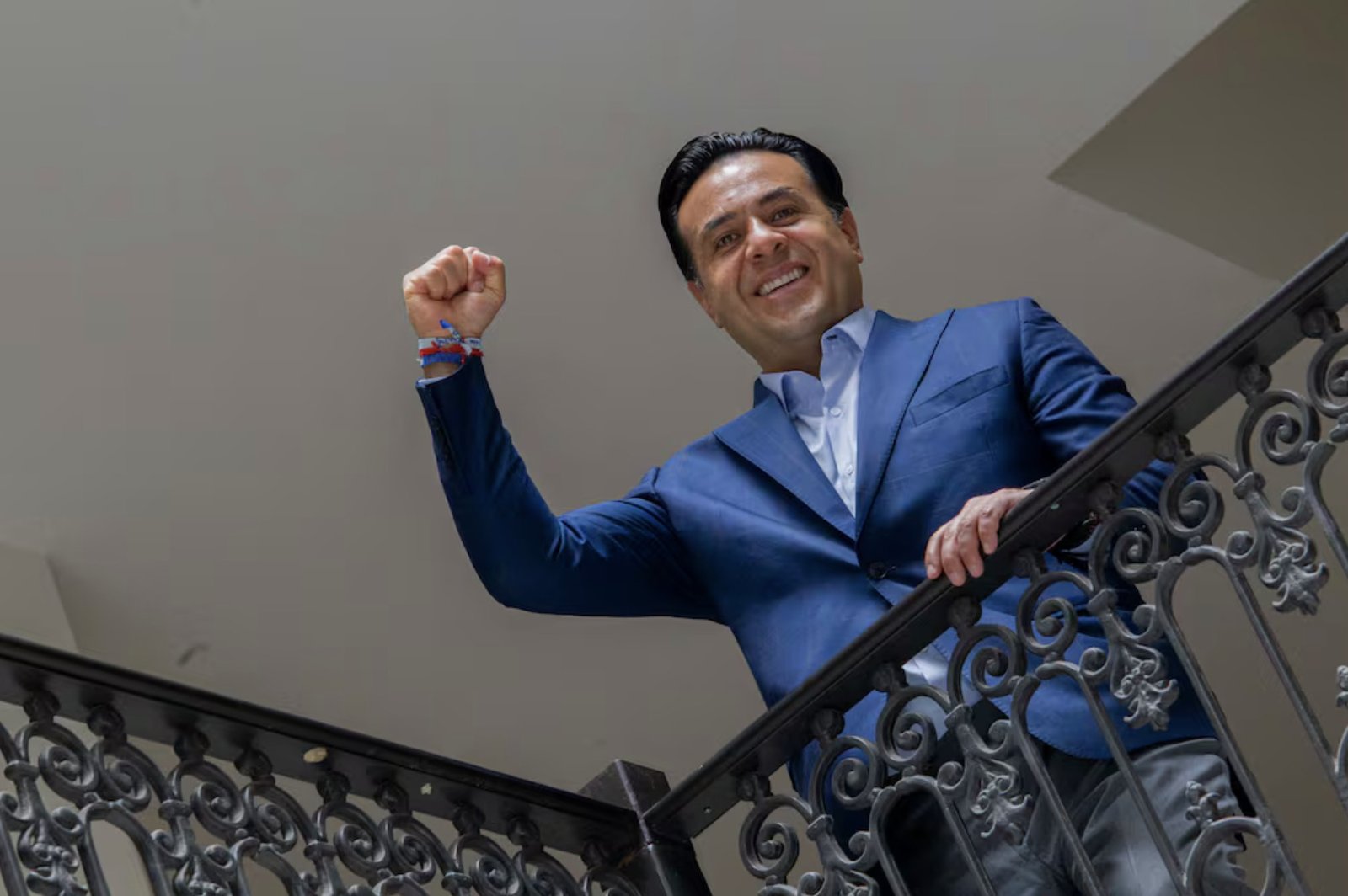 Luis Nava combina liderazgo interno y ventaja frente a Morena