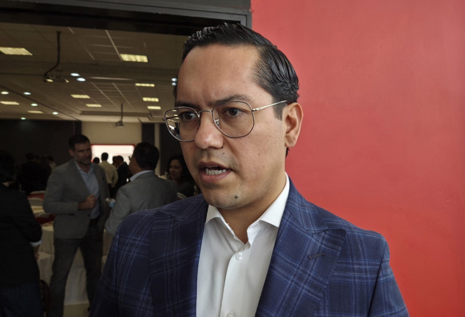 Busca Corregidora consolidar obra pública y seguridad.