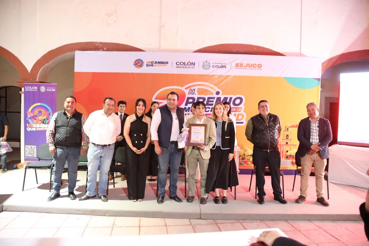 Colón reconoce el talento de 19 jóvenes de sus comunidades