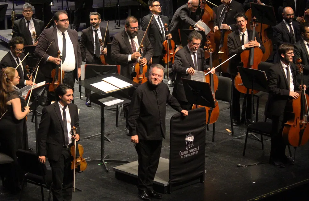 La OFEQ prepara homenaje musical a Juan Gabriel con más de cien artistas