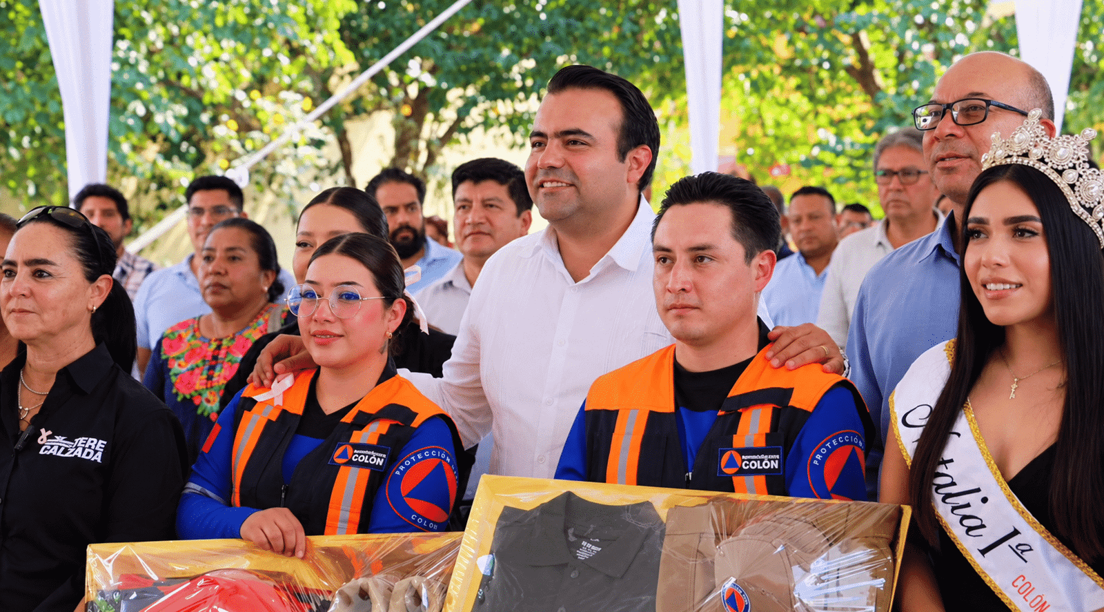 Protección Civil de Colón recibe dron y uniformes para sus 16 integrantes