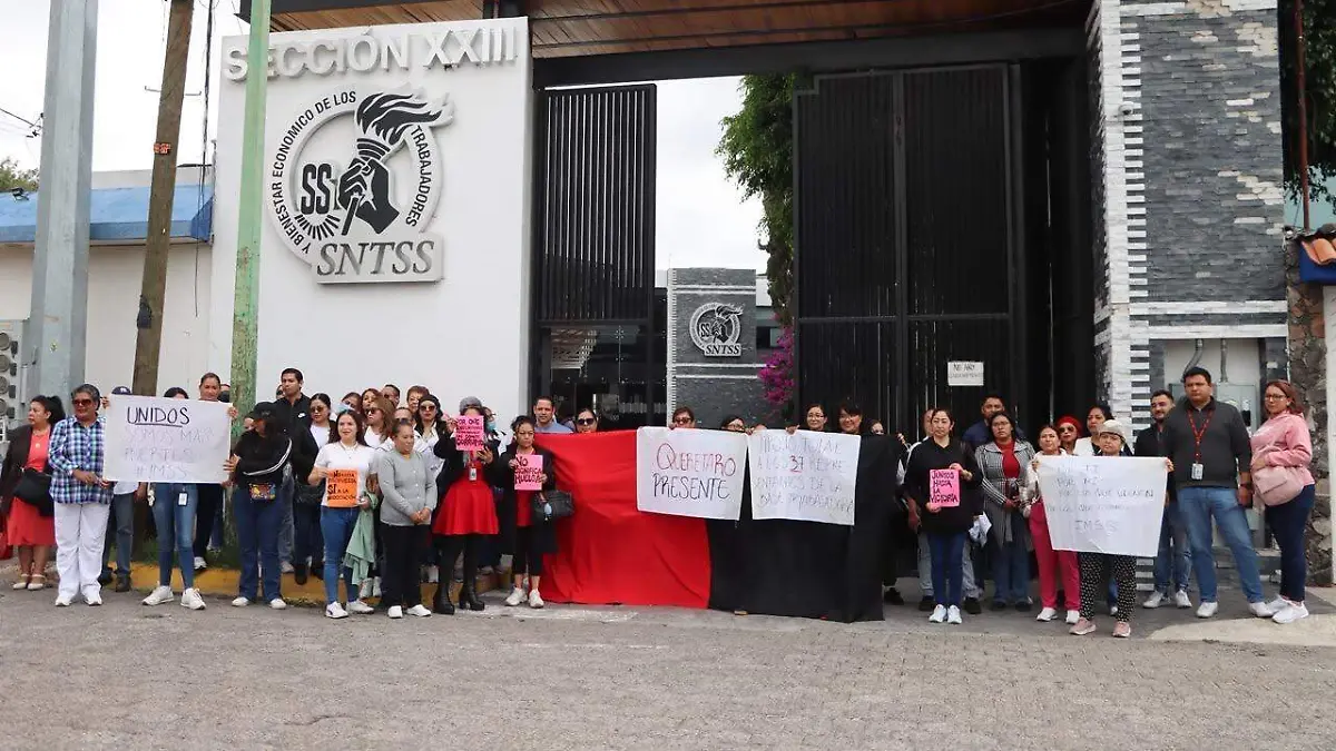 Trabajadores del IMSS mantienen inconformidad por revisión salarial